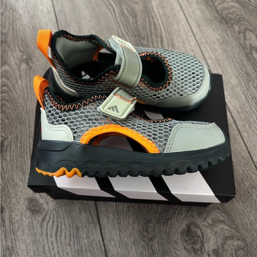 Adidas summer flex I Kids Gray and Orange Athletic Shoes